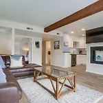 Ormond Beach Oasis - Large Private Patio, Washerdryer, Pet Friendly & Steps2Sand!