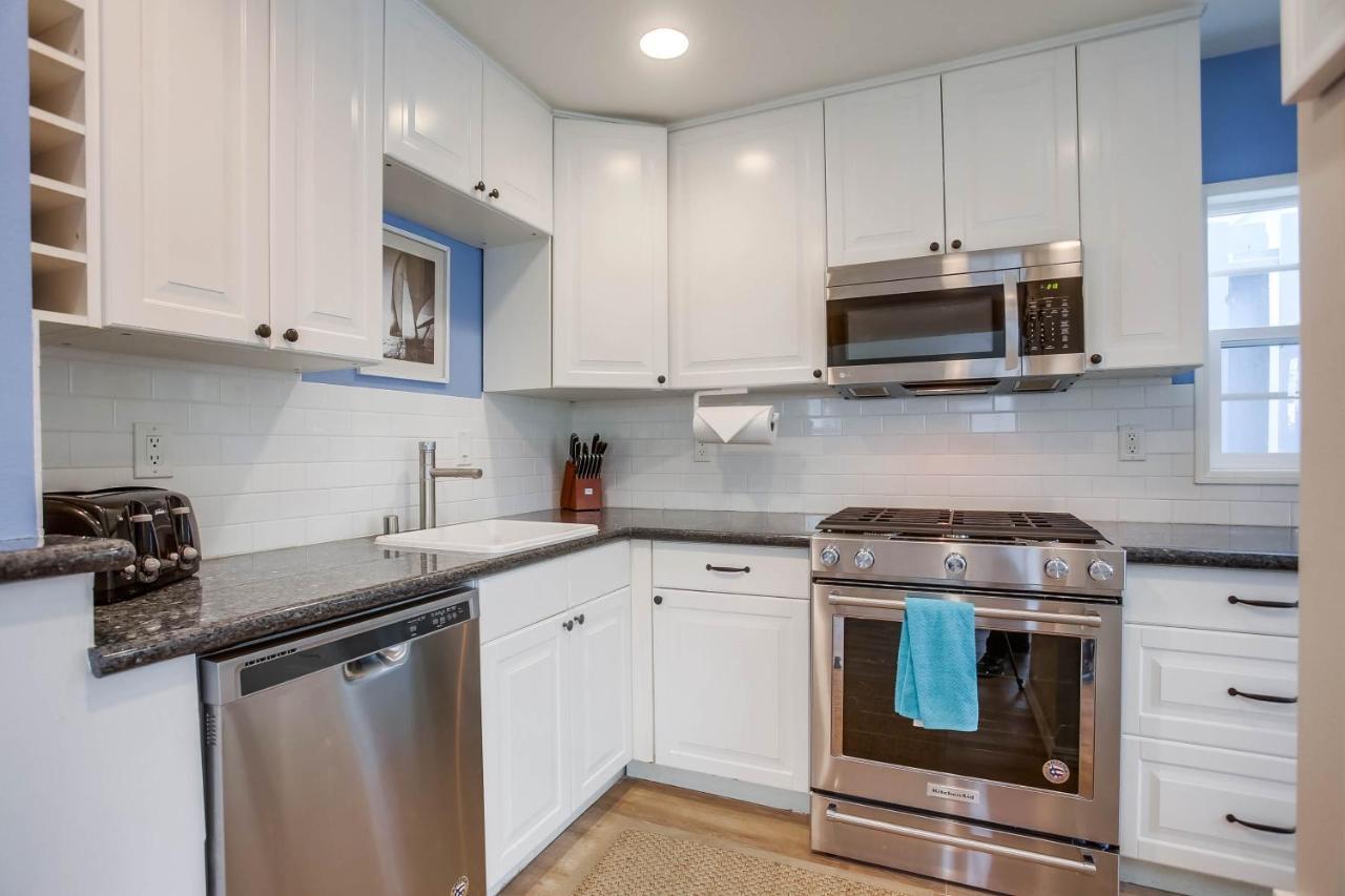 Holiday home Ormond Oasis - Large Private Patio, Washerdryer, Pet Friendly & Steps2sand!